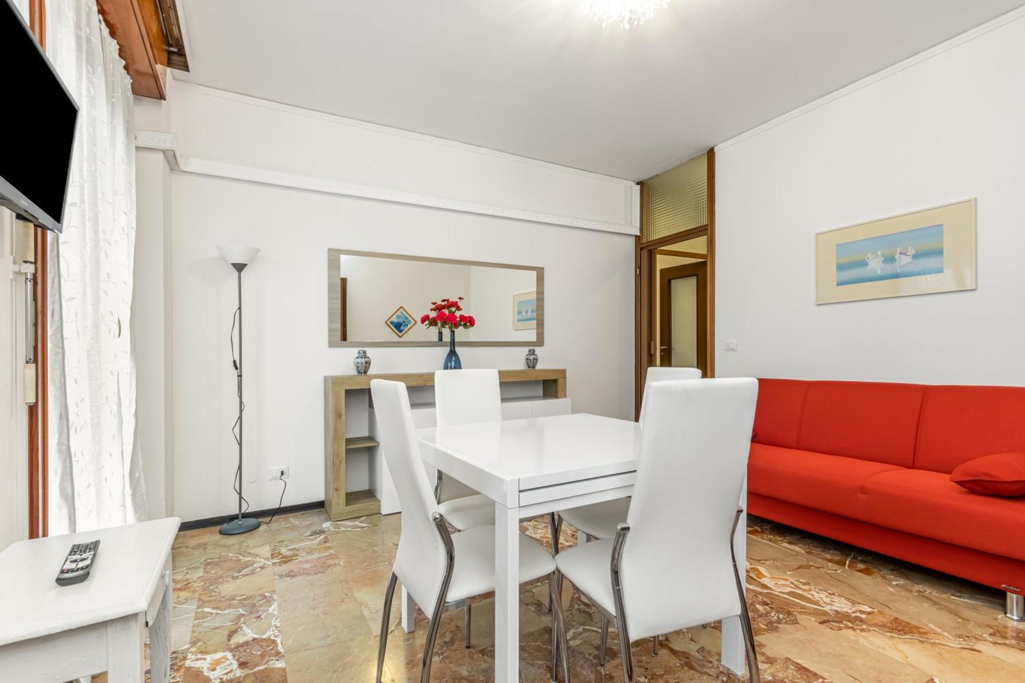 Appartement In Mestre With Parking! Venetië